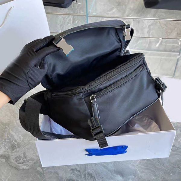 fanny packs designers belt bags women designer leather bum bags casual crossbody bag men waist bag 22080, Black;red
fanny packs designers belt bags women designer leather bum bags casual crossbody bag men waist bag 22080, Black;red