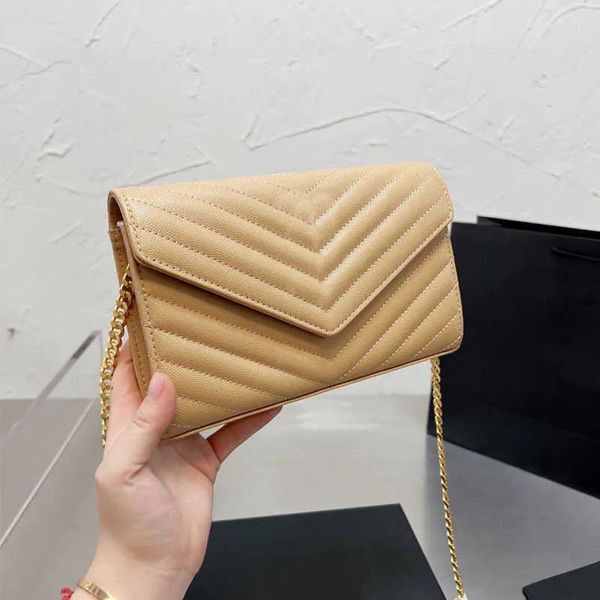 shoulder bags women designer bags crossbody messenger classic handbag caviar chain envelope leather lady wallet 2110, Black;red
shoulder bags women designer bags crossbody messenger classic handbag caviar chain envelope leather lady wallet 2110, Black;red