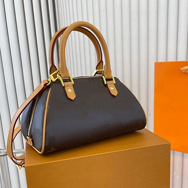 handbag purse small tote bag women crossbody bags old flower letters long strap zipper closure designer chessboard shoulder bags
handbag purse small tote bag women crossbody bags old flower letters long strap zipper closure designer chessboard shoulder bags