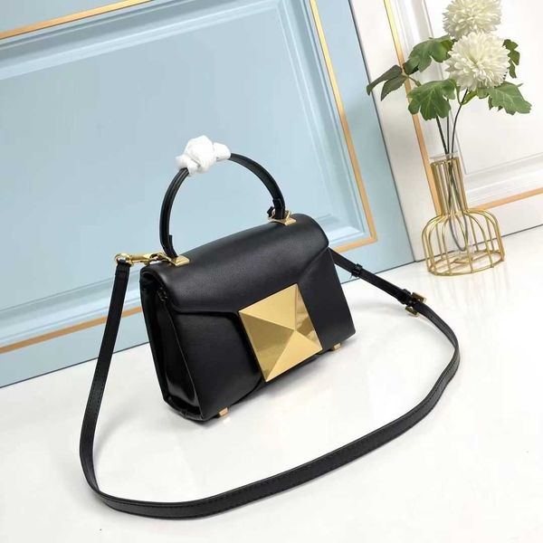 designer women stud bags luxurys handbag mini color leather rivet fashion handheld shoulder crossbody women 1wtr
designer women stud bags luxurys handbag mini color leather rivet fashion handheld shoulder crossbody women 1wtr