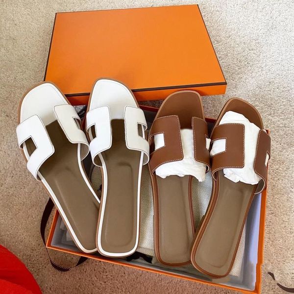 brand sandals women designer slippers flat flip flops crocodile skin slide ladies beach sandal summer beach casual shoes with dust bag 35-42, Black
brand sandals women designer slippers flat flip flops crocodile skin slide ladies beach sandal summer beach casual shoes with dust bag 35-42, Black