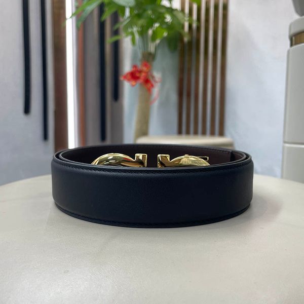 fashion classic men designer belts womens mens casual letter smooth buckle luxury belt 4 colors width 3.5cm with box designer belts, Black;brown
fashion classic men designer belts womens mens casual letter smooth buckle luxury belt 4 colors width 3.5cm with box designer belts, Black;brown