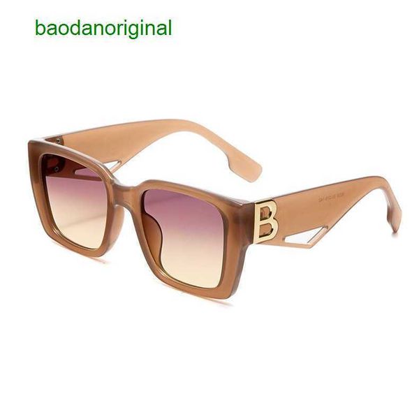 burbrerys designer sunglasses new fashion trend men's and women's sunglasses personalized letter decorative glasses box pc frame r, White;black
burbrerys designer sunglasses new fashion trend men's and women's sunglasses personalized letter decorative glasses box pc frame r, White;black