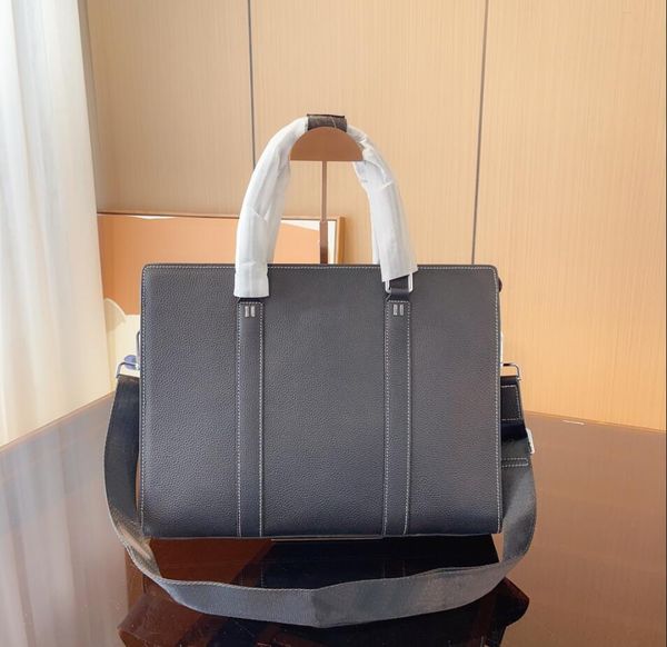 luxury men designer briefcases business bag genuine leather lapcrossbody shoulder bags zipper letter interior slot single solid waterproof h
luxury men designer briefcases business bag genuine leather lapcrossbody shoulder bags zipper letter interior slot single solid waterproof h