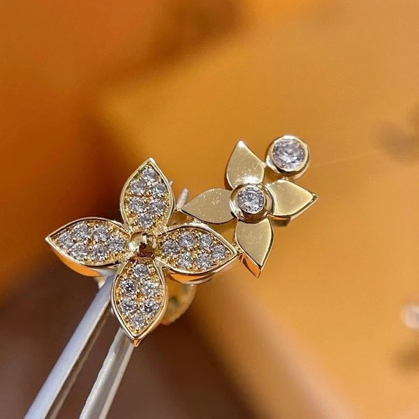 pearl hoops trendy pearl earrings are selling like cakes new diamond flower stud earrings, Golden
pearl hoops trendy pearl earrings are selling like cakes new diamond flower stud earrings, Golden