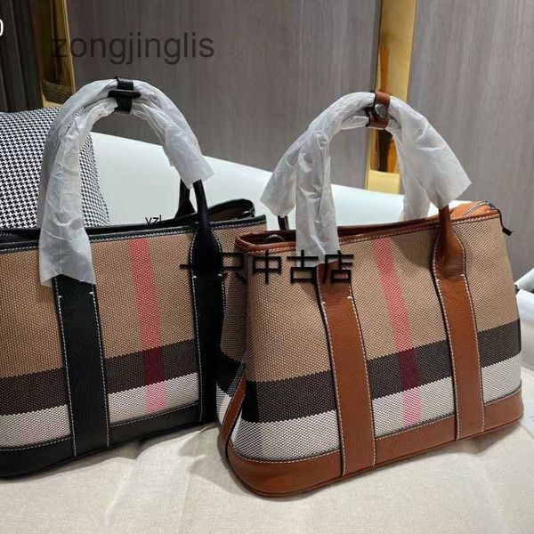 and burbrerys evening designers handbags bag 2023 autumn new winter new luxury fashion large plaid with first layer cow leather series women
and burbrerys evening designers handbags bag 2023 autumn new winter new luxury fashion large plaid with first layer cow leather series women