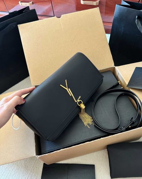mother's day gift jane berg tassel bag summer original one shoulder baguette bag advanced texture underarm small bag with two shoulder
mother's day gift jane berg tassel bag summer original one shoulder baguette bag advanced texture underarm small bag with two shoulder