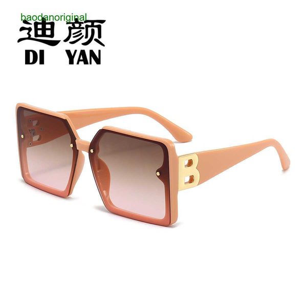 burbrerys designer sunglasses new fashion large frame sunglasses personalized outdoor modern street shooting glasses versatile for men and w, White;black
burbrerys designer sunglasses new fashion large frame sunglasses personalized outdoor modern street shooting glasses versatile for men and w, White;black