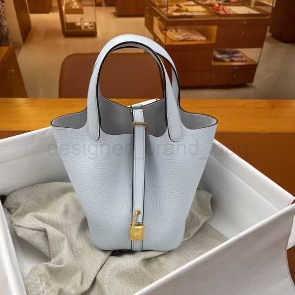 10a leisure bucket bag women's tote bag classic designer bag premium tc leather semi-handmade fashion capacity bag with original gift b
10a leisure bucket bag women's tote bag classic designer bag premium tc leather semi-handmade fashion capacity bag with original gift b