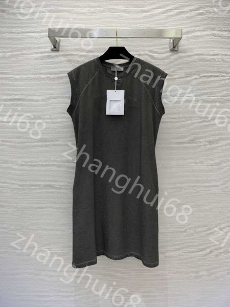 23ss womens designer clothing summer dresses women dress chest towel velvet embroidery logo straight casual all-match short-sleeved dress wo, Black;gray
23ss womens designer clothing summer dresses women dress chest towel velvet embroidery logo straight casual all-match short-sleeved dress wo, Black;gray