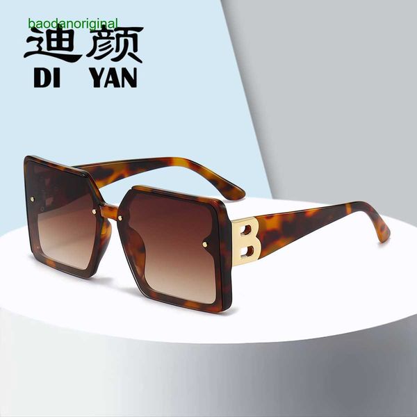 burbrerys designer sunglasses new fashion large frame sunglasses personalized outdoor modern street shooting glasses versatile for men and w, White;black
burbrerys designer sunglasses new fashion large frame sunglasses personalized outdoor modern street shooting glasses versatile for men and w, White;black