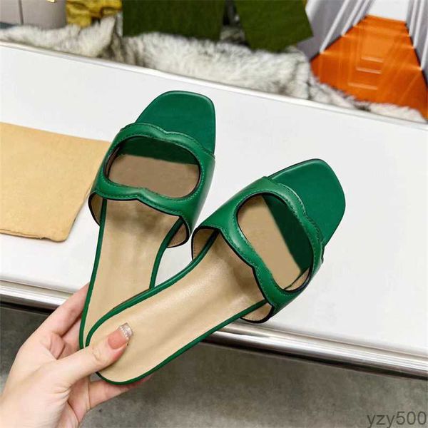 new fashion ladies slippers designer flat sandals leather casual beach flip-flops box 35-43''gg'', Black
new fashion ladies slippers designer flat sandals leather casual beach flip-flops box 35-43''gg'', Black