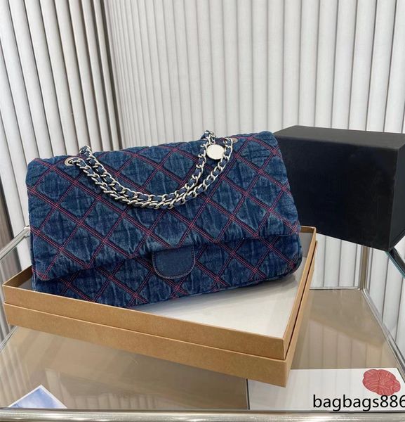 cowboy handbag maxi large classic flap crossbody bag sewing meatlasse chain shoulderluxury designer fashion street cool large outdoor travel
cowboy handbag maxi large classic flap crossbody bag sewing meatlasse chain shoulderluxury designer fashion street cool large outdoor travel