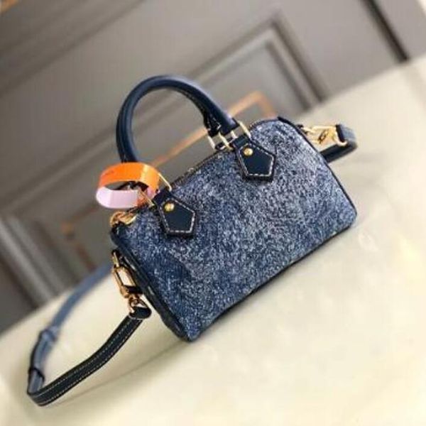 level replication designer tote bag 16cm nano speedy luxury shoulder handbags m81085 with box wl172 001, Black;red
level replication designer tote bag 16cm nano speedy luxury shoulder handbags m81085 with box wl172 001, Black;red