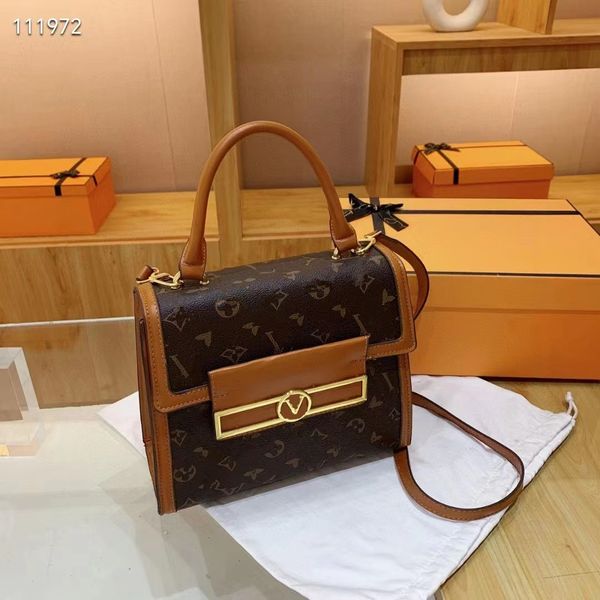 classic luxury designer handbagbaguette pochette handbags shoulder handbag clutch tote messenger shopping purseold flower fashion crossbody
classic luxury designer handbagbaguette pochette handbags shoulder handbag clutch tote messenger shopping purseold flower fashion crossbody