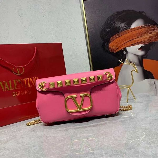 luxurys metal bags texture handbag designer rivet chain leather handheld shoulder crossbody women's qeph
luxurys metal bags texture handbag designer rivet chain leather handheld shoulder crossbody women's qeph