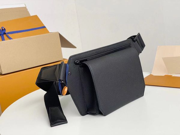 designer chest bag men's shoulder bag waist bag backpack crossbody bag luxury 1v brand cowhide clamshell with black matte metal logo ad
designer chest bag men's shoulder bag waist bag backpack crossbody bag luxury 1v brand cowhide clamshell with black matte metal logo ad