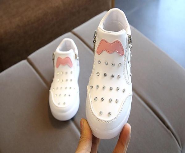 fashion colorful lighted children shoes led lovely cool new brand cool kids sneakers casual boots baby boys girls shoes5937523, Black;red
fashion colorful lighted children shoes led lovely cool new brand cool kids sneakers casual boots baby boys girls shoes5937523, Black;red