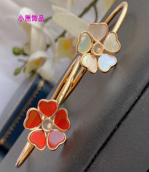 chopinalloy material gold plated red and white half five petal flower five heart combination flower bracelet red and white flower 5938074, Golden;silver
chopinalloy material gold plated red and white half five petal flower five heart combination flower bracelet red and white flower 5938074, Golden;silver