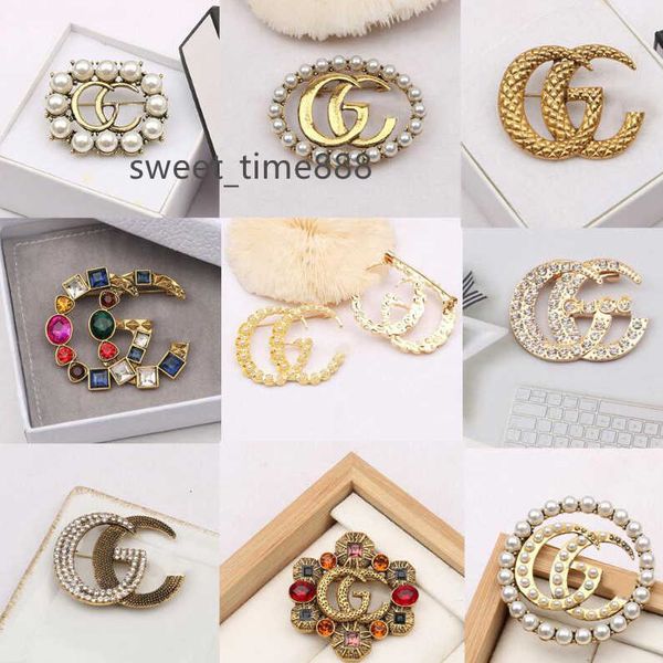 20style brand designer g letter brooches women luxury rhinestone crystal pearl brooch suit laple pin metal fashion jewelry accessories, Gray
20style brand designer g letter brooches women luxury rhinestone crystal pearl brooch suit laple pin metal fashion jewelry accessories, Gray