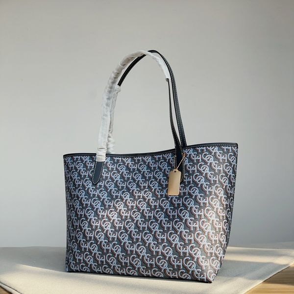 2023 designer women's shoulder bag chain shoulder vegan leather tote bag handbag travel large capacity travel bag can put computer bag
2023 designer women's shoulder bag chain shoulder vegan leather tote bag handbag travel large capacity travel bag can put computer bag
