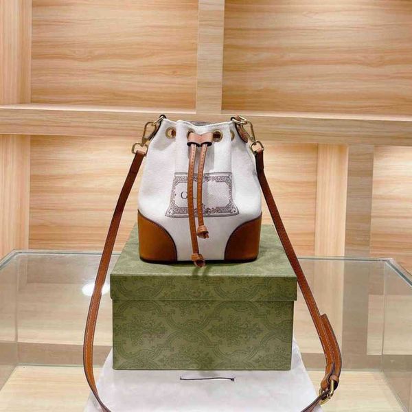 handbag autumn and winter cute color blocking splicing canvas drawstring bucket sling single shoulder diagonal span bag small mini female
handbag autumn and winter cute color blocking splicing canvas drawstring bucket sling single shoulder diagonal span bag small mini female