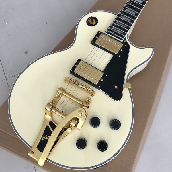 custom electric guitar, mahogany fingerboard, 3 piece pickup, vibrato system, solid mahogany body, gold hardware, 58
custom electric guitar, mahogany fingerboard, 3 piece pickup, vibrato system, solid mahogany body, gold hardware, 58