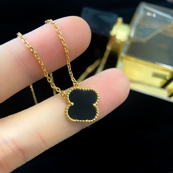luxury four leaf clover woman pendant necklaces designer van necklace internet celebrity fashion jewelry women party chokers necklace high q, Silver
luxury four leaf clover woman pendant necklaces designer van necklace internet celebrity fashion jewelry women party chokers necklace high q, Silver