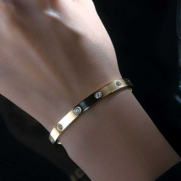 eller a niche classic with the same rose gold and diamond bracelet edition narrow light luxury high-end black nail valentine's day gift
eller a niche classic with the same rose gold and diamond bracelet edition narrow light luxury high-end black nail valentine's day gift