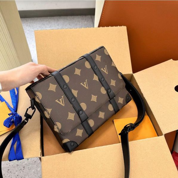 2023 new brand designer bag classic shoulder bag clutch handbag luxury handle soft trunk messenger package box bag business shoulder bag
2023 new brand designer bag classic shoulder bag clutch handbag luxury handle soft trunk messenger package box bag business shoulder bag
