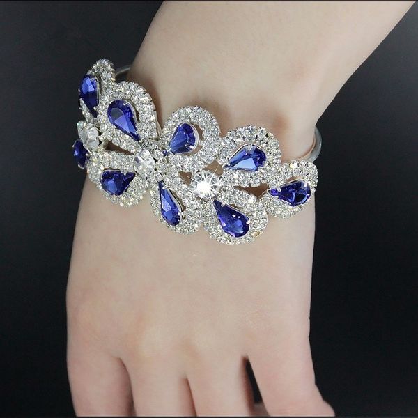 chain crystal rhinestone opening bracelet royal blue flower stainless steel wrist bracelet new, Black
chain crystal rhinestone opening bracelet royal blue flower stainless steel wrist bracelet new, Black