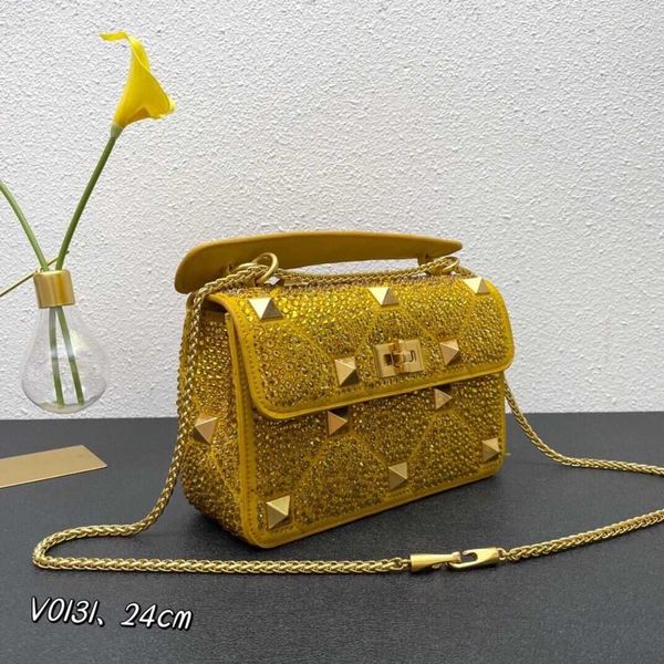 new luxurys designer handbag shiny bags crystal rivet diamond embedding fashion handheld shoulder crossbody women's chain kxva
new luxurys designer handbag shiny bags crystal rivet diamond embedding fashion handheld shoulder crossbody women's chain kxva