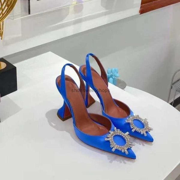 designer sandals amina muaddi womens heels leather sole high heels 10cm diamond chain decoration banquet women shoes silk wedding sexy, Black
designer sandals amina muaddi womens heels leather sole high heels 10cm diamond chain decoration banquet women shoes silk wedding sexy, Black