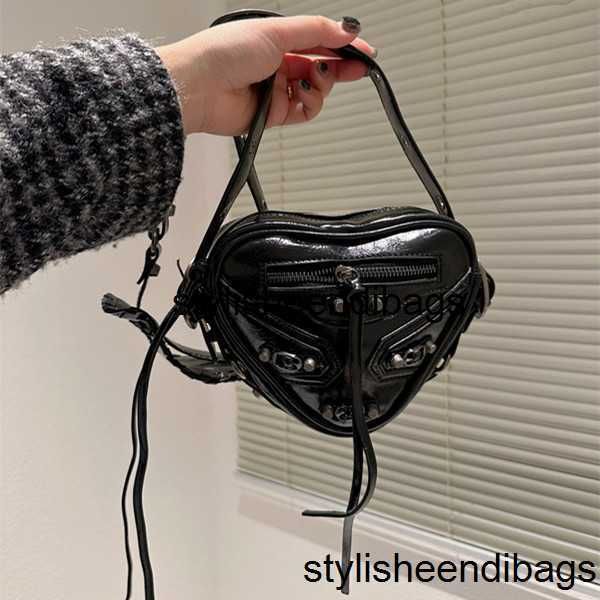 stylisheendibags women's bag designer leather motorcycle bag luxury handbag crossbody bags designers heart shoulder bags messenger bags
stylisheendibags women's bag designer leather motorcycle bag luxury handbag crossbody bags designers heart shoulder bags messenger bags