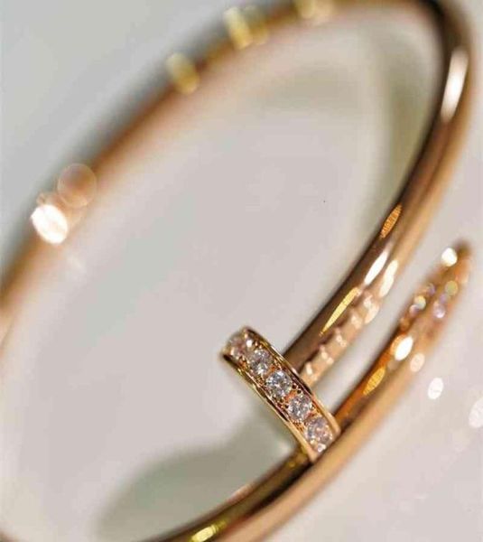 other bracelets classic rose gold non fading nail couple bracelet fashionable highgrade light luxury gift for men and women2547552, Golden;silver
other bracelets classic rose gold non fading nail couple bracelet fashionable highgrade light luxury gift for men and women2547552, Golden;silver