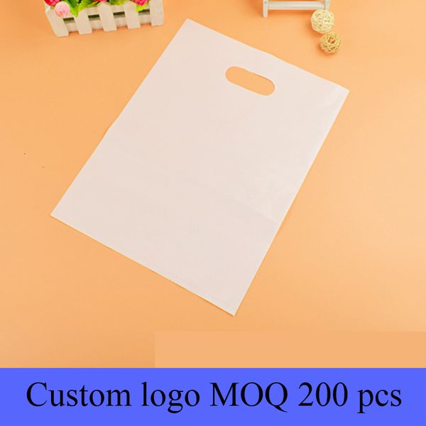shopping bags 25 pcs wholesale color beauty plastic with handle personal general boutique clothes shoes gift packaging pouches 230506
shopping bags 25 pcs wholesale color beauty plastic with handle personal general boutique clothes shoes gift packaging pouches 230506