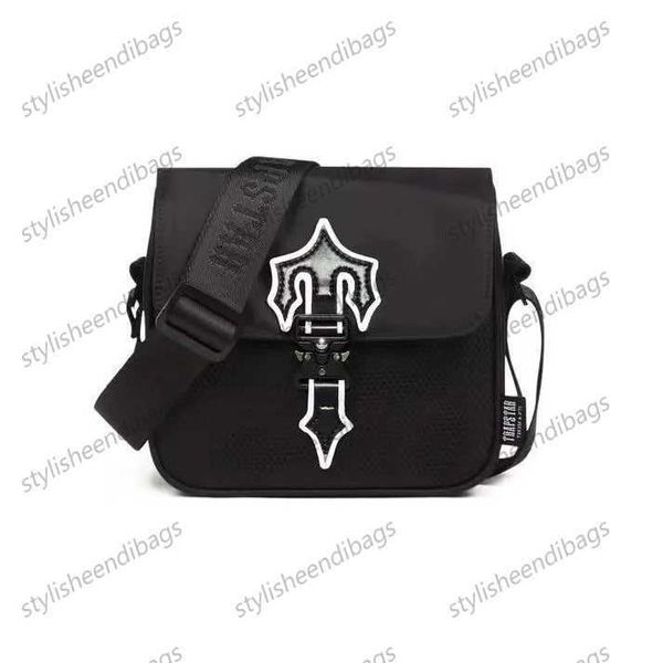 men's messenger nylon reflective waterproof postman bag luxury trapstar hip hop shoulder bags irongate cobra t crossbody totes rapper w
men's messenger nylon reflective waterproof postman bag luxury trapstar hip hop shoulder bags irongate cobra t crossbody totes rapper w