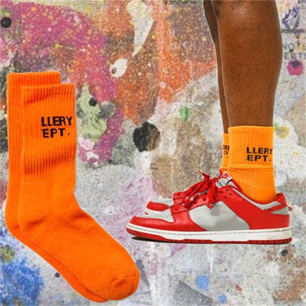 2023 2 pairs designer sock autumn and winter graffiti letters street art pure color cotton towel bottom sports socks men and women fashion a, Black
2023 2 pairs designer sock autumn and winter graffiti letters street art pure color cotton towel bottom sports socks men and women fashion a, Black