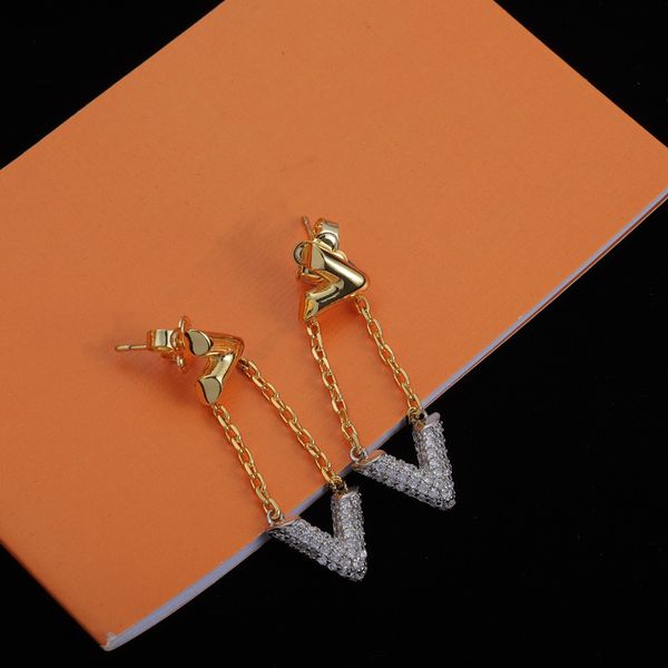 new 18k gilded designer pendant earrings designer womens letter inlaid crystal geometry earrings wedding party premium jewelry gift accessor, Golden
new 18k gilded designer pendant earrings designer womens letter inlaid crystal geometry earrings wedding party premium jewelry gift accessor, Golden
