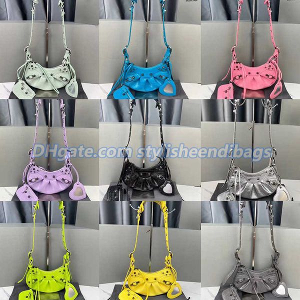 stylisheendibags half moon dumpling bag willow stud motorcycle bag fine-grained crocodile pattern leather with heart-shaped makeup mirror on
stylisheendibags half moon dumpling bag willow stud motorcycle bag fine-grained crocodile pattern leather with heart-shaped makeup mirror on