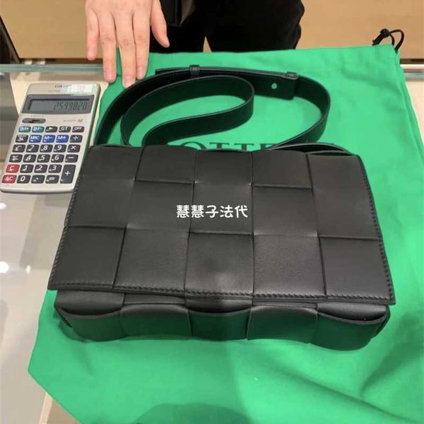 bottegas bag cassette matte woven poor 15 grid pillow on the road venetas leather cz
bottegas bag cassette matte woven poor 15 grid pillow on the road venetas leather cz