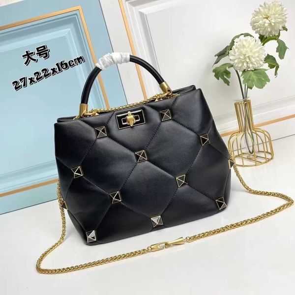 handbag designer beauty tone bags luxurys rivet diamond embroidery thread handheld shoulder crossbody women's chain 49ux
handbag designer beauty tone bags luxurys rivet diamond embroidery thread handheld shoulder crossbody women's chain 49ux