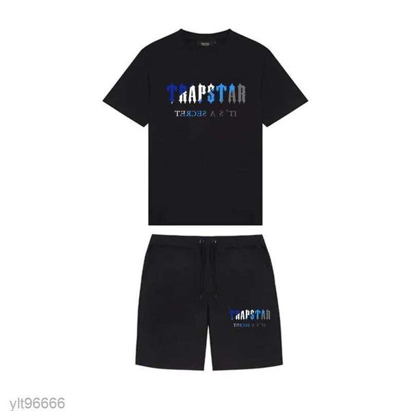 men's t shirts 2023 brand trapstar printed sportswear men 20 colors warm two pieces set loose hoodie sweatshirt pants jogging tracksuit, Gray
men's t shirts 2023 brand trapstar printed sportswear men 20 colors warm two pieces set loose hoodie sweatshirt pants jogging tracksuit, Gray