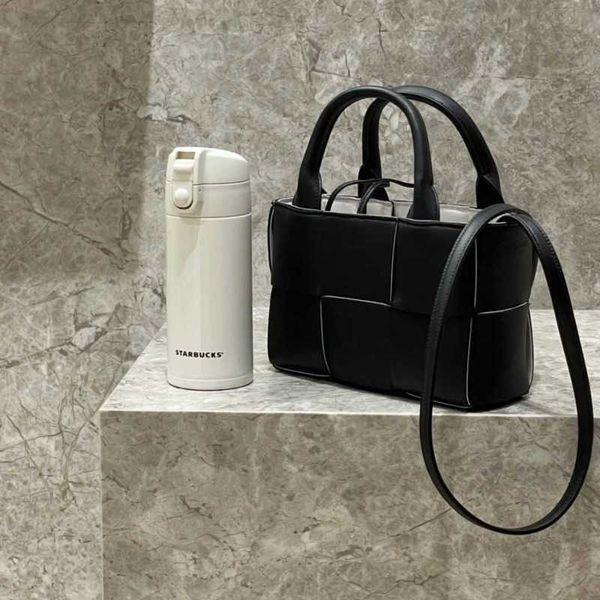 jodie abottegas vneta woven totes arco designer bag candy tote mini bags one shoulder cross color handbag shoulder bags hbm
jodie abottegas vneta woven totes arco designer bag candy tote mini bags one shoulder cross color handbag shoulder bags hbm