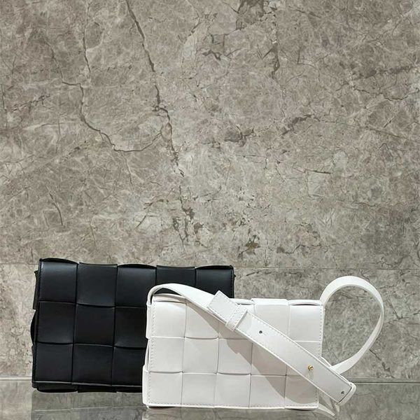 bottegas bag cassette woven checker 15 grid flap crossbody pillow women's venetas leather cz
bottegas bag cassette woven checker 15 grid flap crossbody pillow women's venetas leather cz