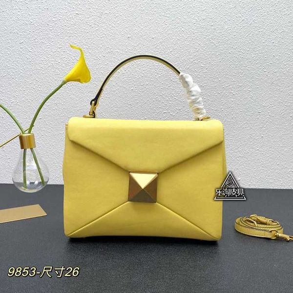 designer women beauty bags luxurys light valentions handbag leather rivet geometric splice shoulder crossbody women's bag v3fg
designer women beauty bags luxurys light valentions handbag leather rivet geometric splice shoulder crossbody women's bag v3fg