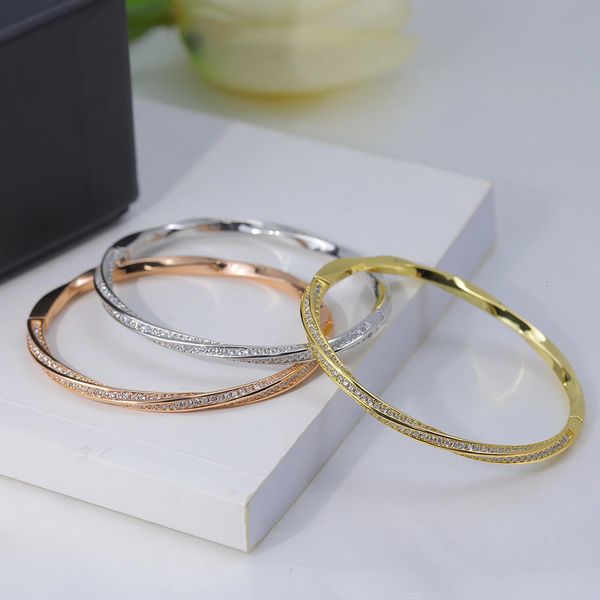 bangle fashion simple oval bracelet women s brand accessories jewelry aaa zircon shining exquisite twisted pattern luxury 230506, Black
bangle fashion simple oval bracelet women s brand accessories jewelry aaa zircon shining exquisite twisted pattern luxury 230506, Black