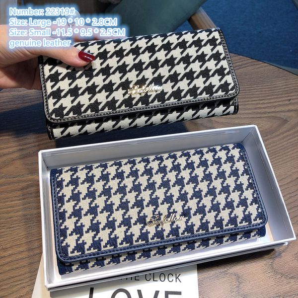 Sales factory ladies shoulder bags 2 elegant atmospheric plaid long wallet thickened printed leather mobile phone bag popular folding canvas coin purse 22319#, Gold
Sales factory ladies shoulder bags 2 elegant atmospheric plaid long wallet thickened printed leather mobile phone bag popular folding canvas coin purse 22319#, Gold