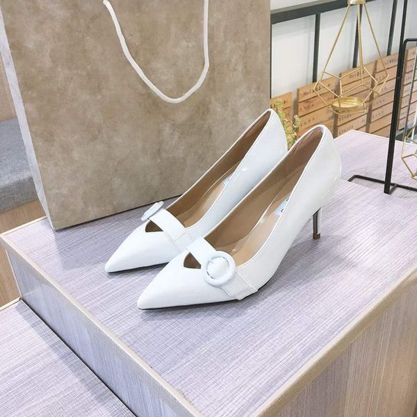 fashion women's sandals pumps london rosalia 80 mm patent leather pump italy classic pointed toe front strap with button designer banqu, Black
fashion women's sandals pumps london rosalia 80 mm patent leather pump italy classic pointed toe front strap with button designer banqu, Black