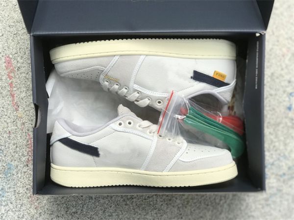 2023 basketball shoes union x jumpman 1 low ko white light gray black 1s outdoor running trainers sneakers with box jumpman 1 shoes
2023 basketball shoes union x jumpman 1 low ko white light gray black 1s outdoor running trainers sneakers with box jumpman 1 shoes